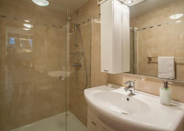 Calma Apartment Cres